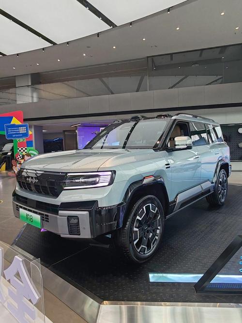深圳121比亚迪方程豹硬派越野的爆款，英菲尼迪35周年与你共成长